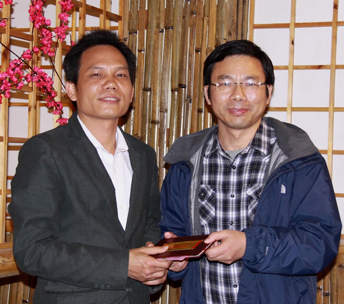 2013年中心陈春贵获澳门大学“国际合作奖”