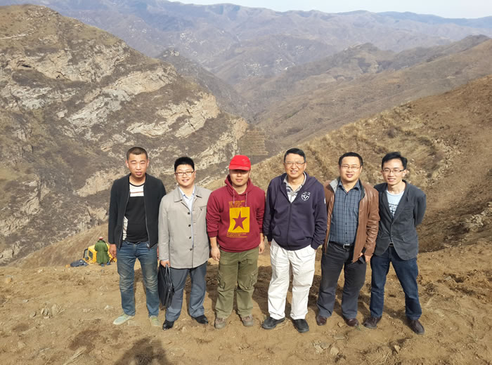 2014年曹晖博士与中心团队考察山西浑源黄芪GAP种植基地
