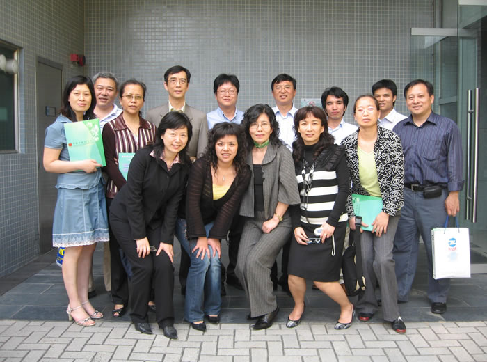 2007年曹晖博士率丽珠集团研究院员工访问香港中文大学